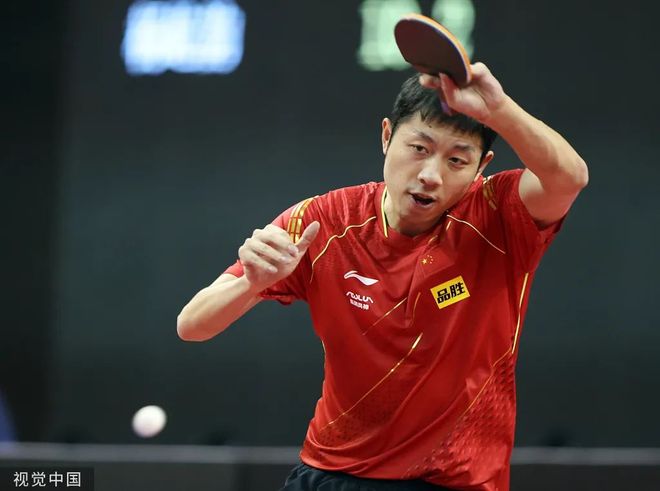 篮网向他抛 篮网向他抛